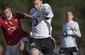 Rosenborgs træner forsvarer Bendtner: Det er ikke hans skyld